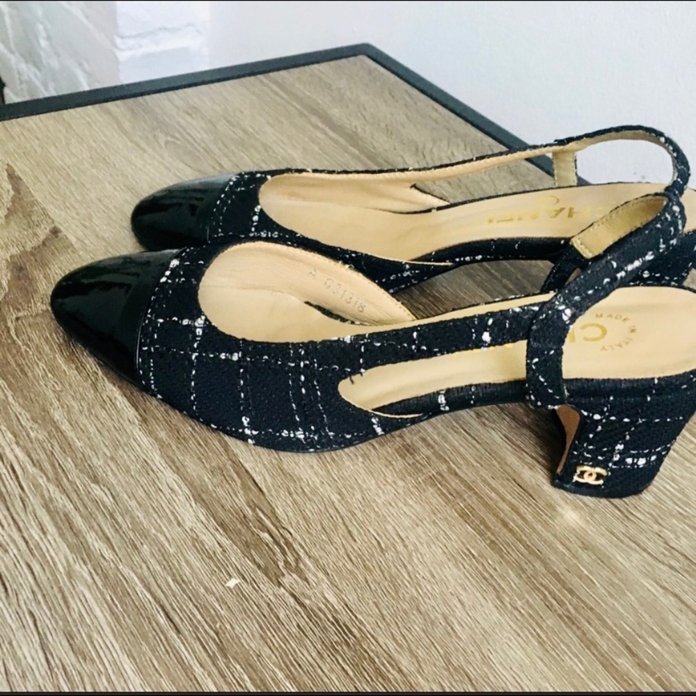CHANEL Navy Tweed Slingback Heels Size 38